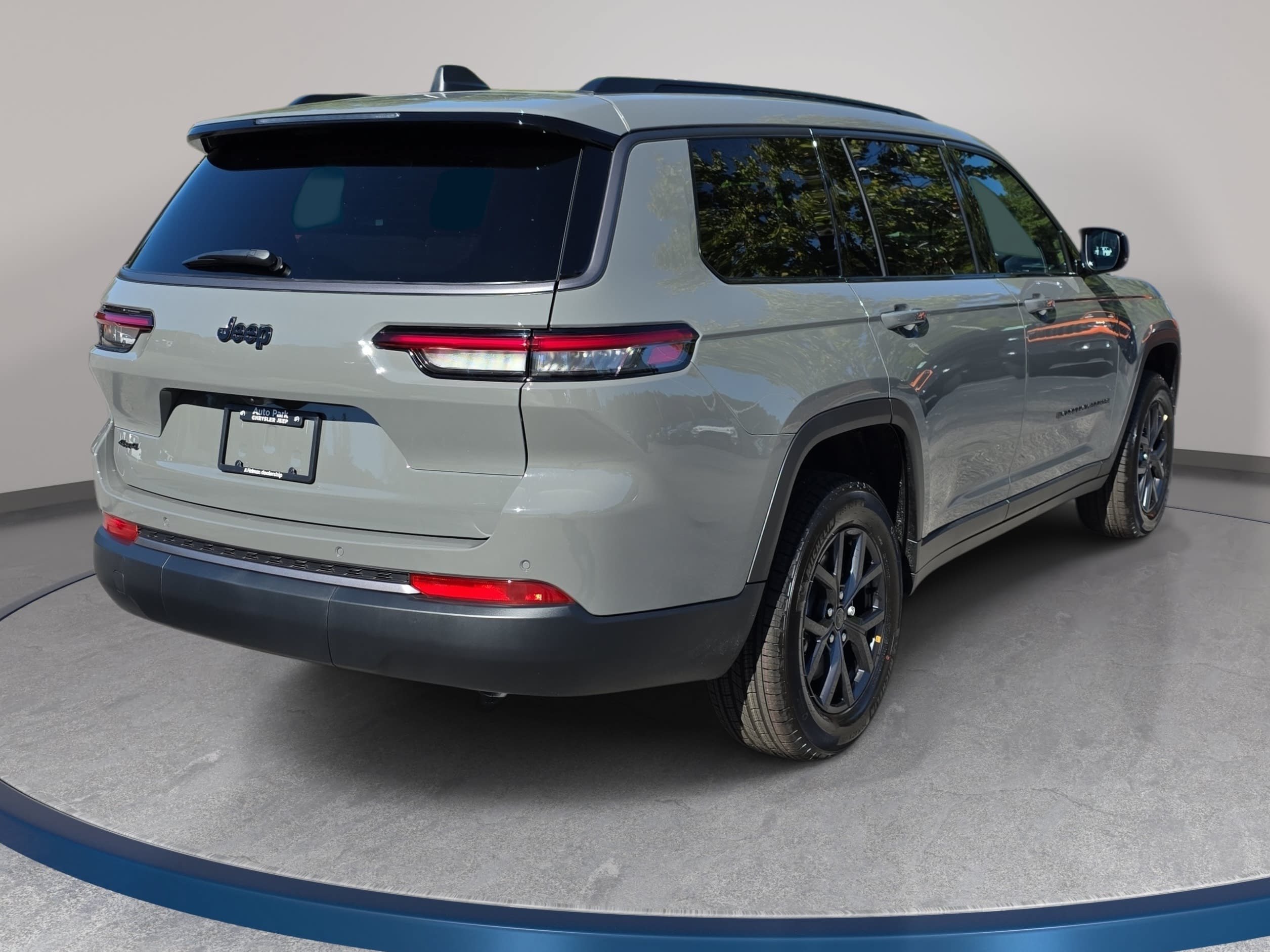 New 2027 Jeep Grand Cherokee L 3 Row LAREDO 4X4 Sport Utility