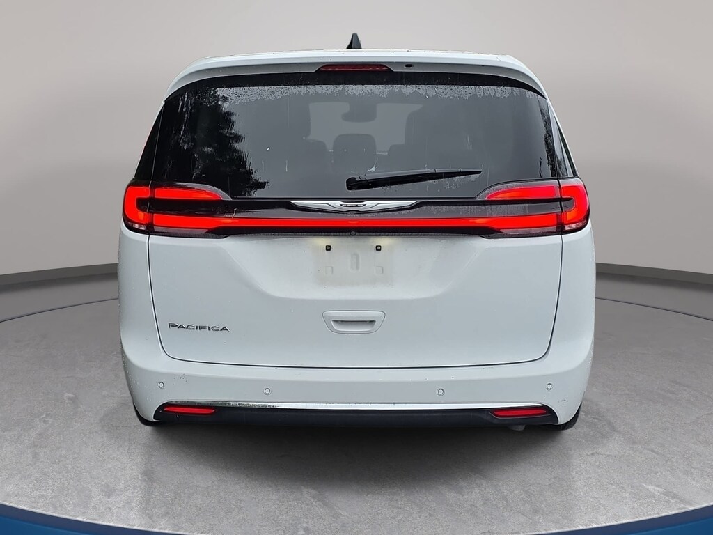 Used 2024 Chrysler Pacifica Touring L Touring L FWD