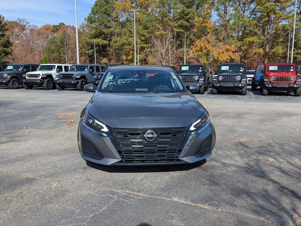 Used 2023 Nissan Altima 2.5 SV Sedan