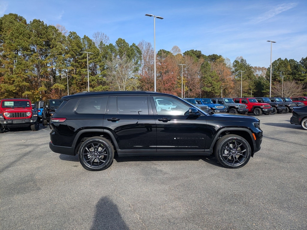 New 2025 Jeep Grand Cherokee L LIMITED 4X4 Sport Utility