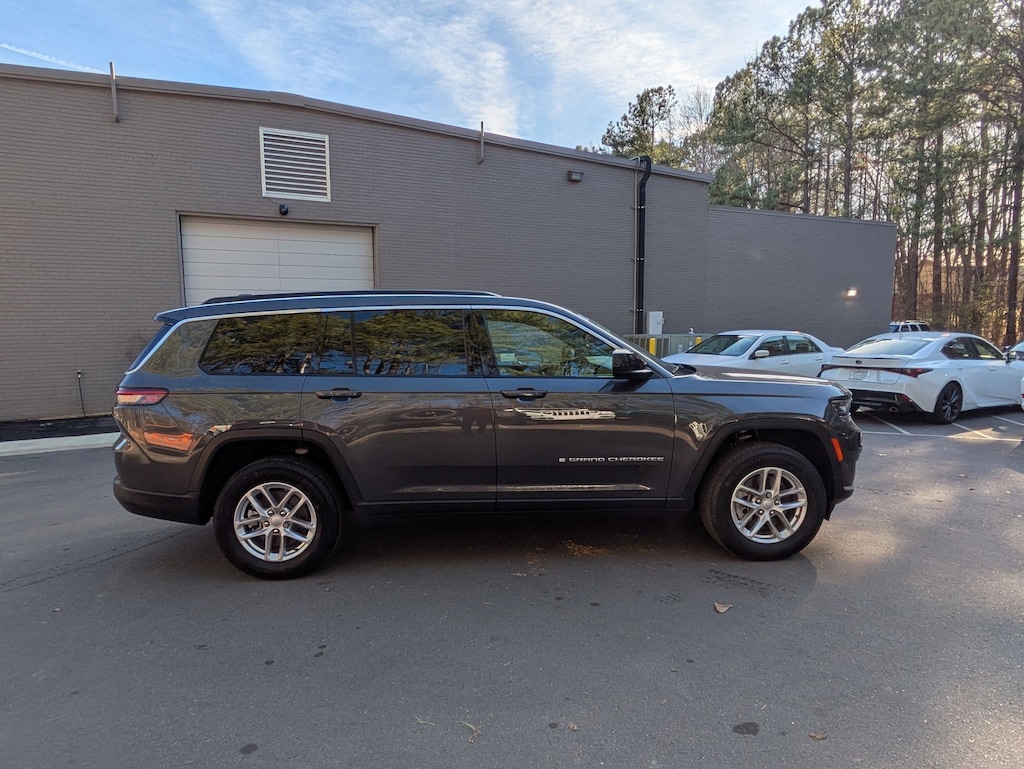 New 2025 Jeep Grand Cherokee L LAREDO X 4X4 Sport Utility