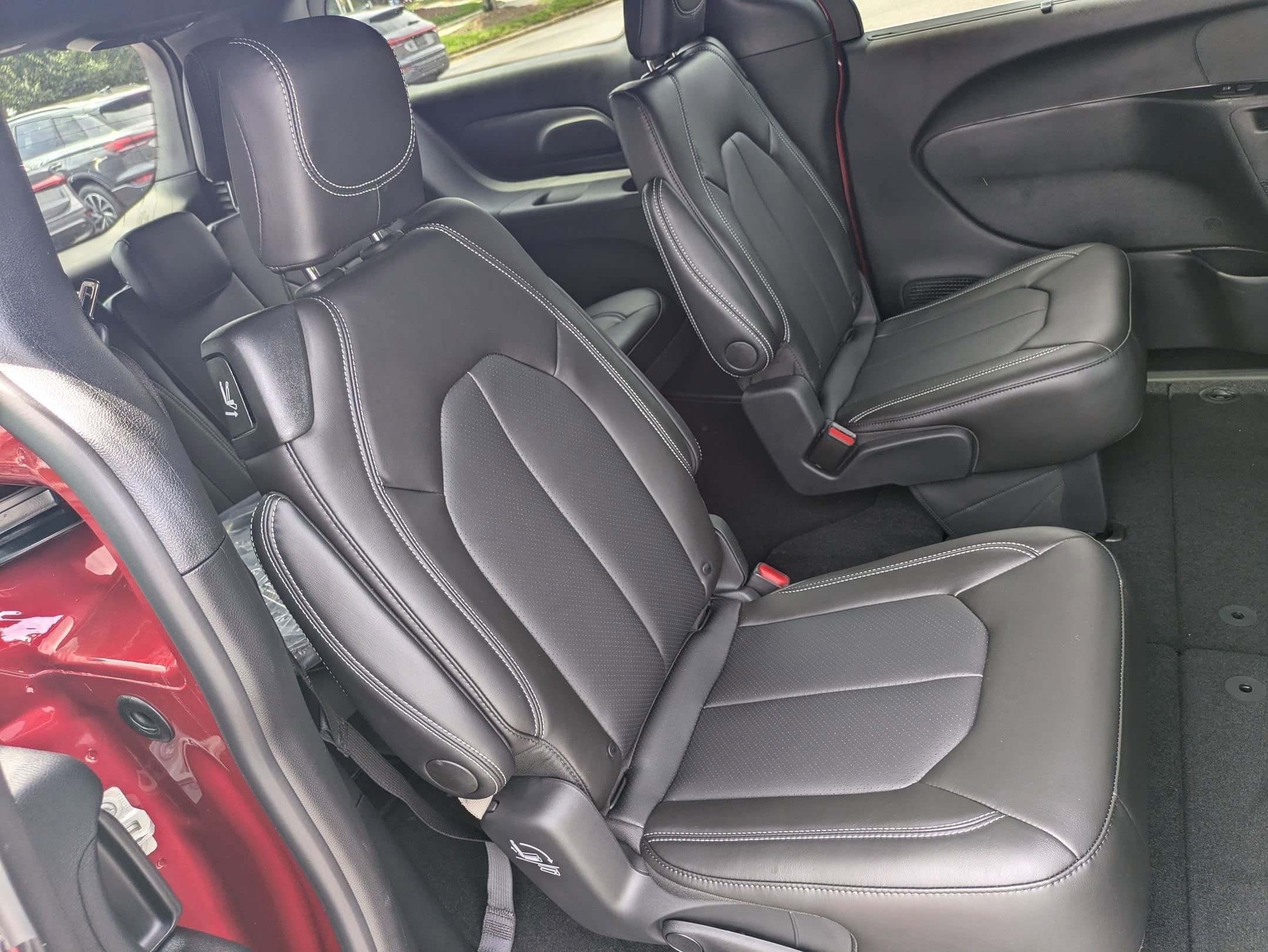 2026 Chrysler Pacifica Select - Photo 26