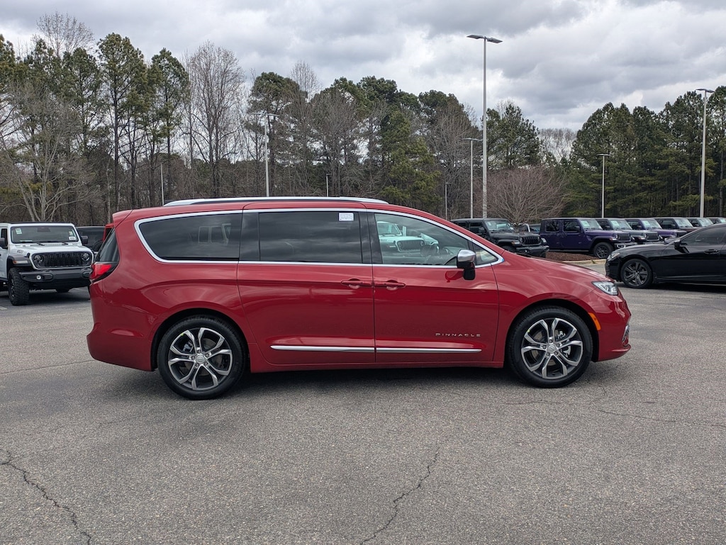 New 2026 Chrysler Pacifica PINNACLE Passenger Van