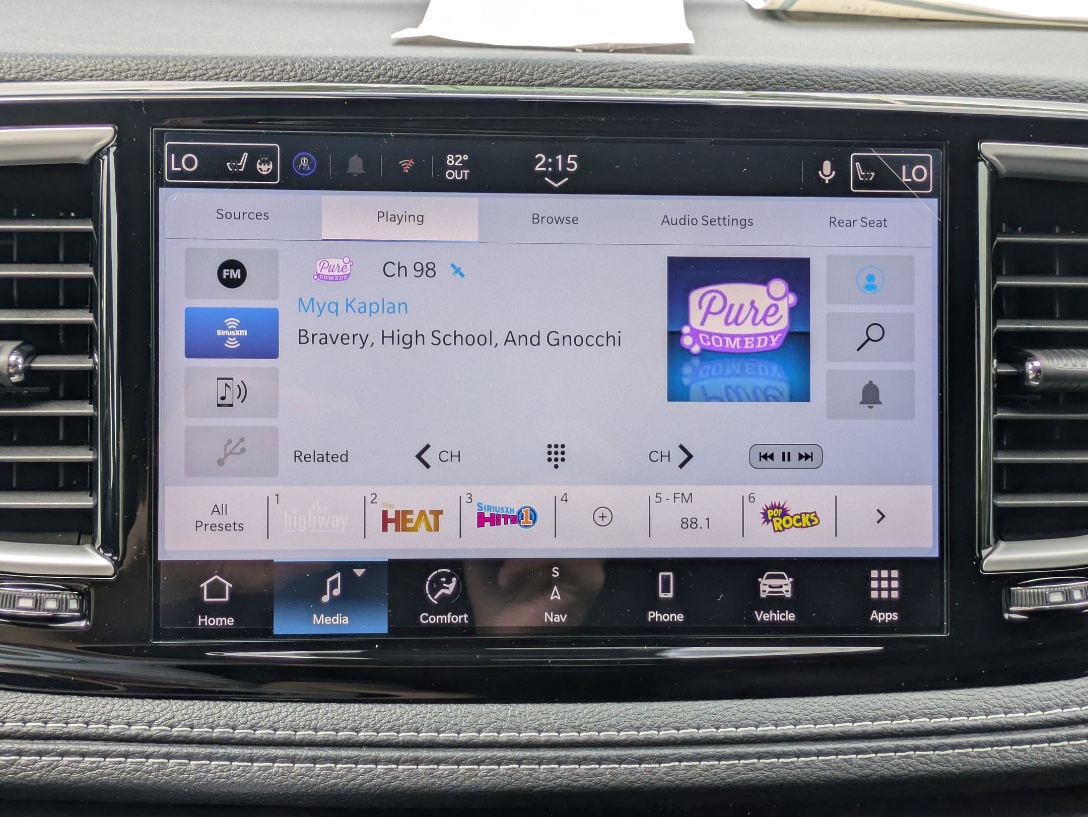 2026 Chrysler Pacifica Select - Photo 12