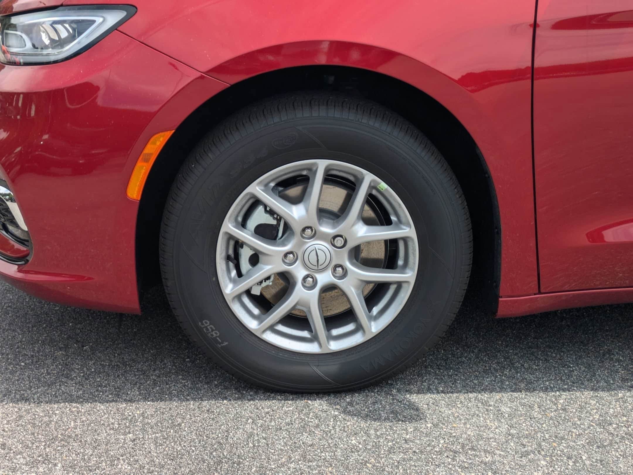 2026 Chrysler Pacifica Select - Photo 32