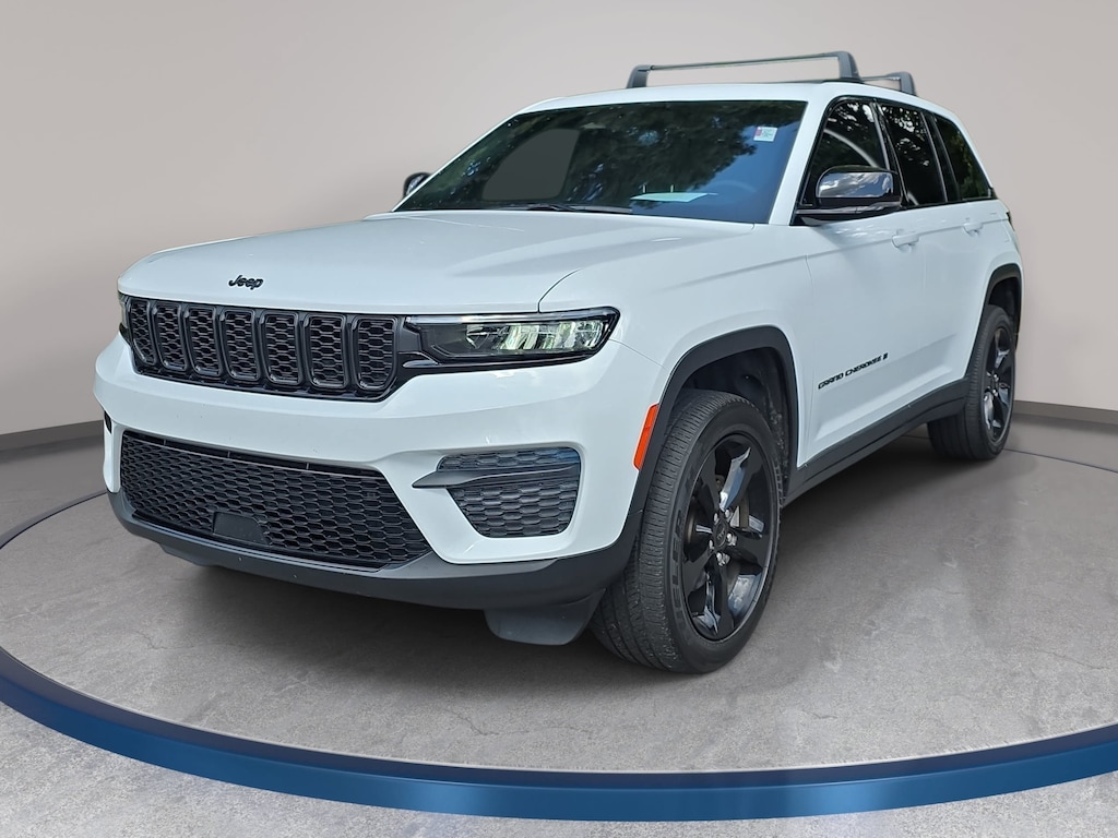 Used 2023 Jeep Grand Cherokee Altitude Altitude 4x4