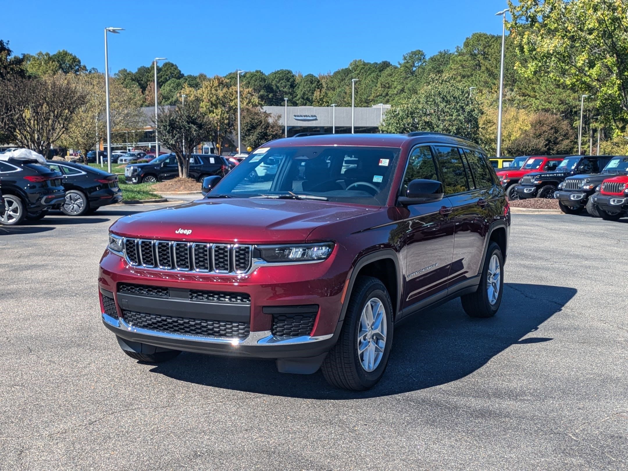 2025 Jeep Grand Cherokee L Laredo's photo