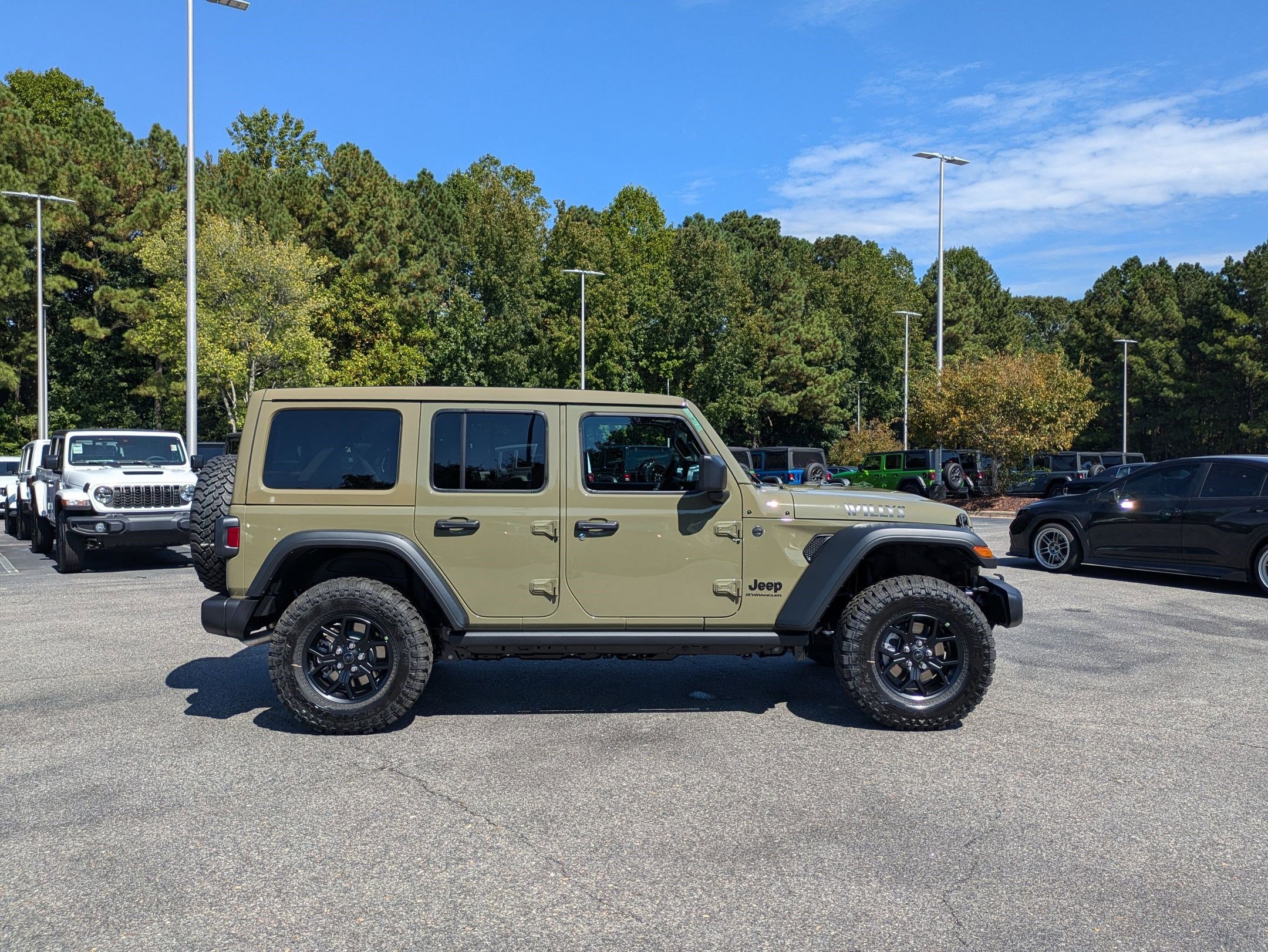 2025 Jeep Wrangler Willys photo 4