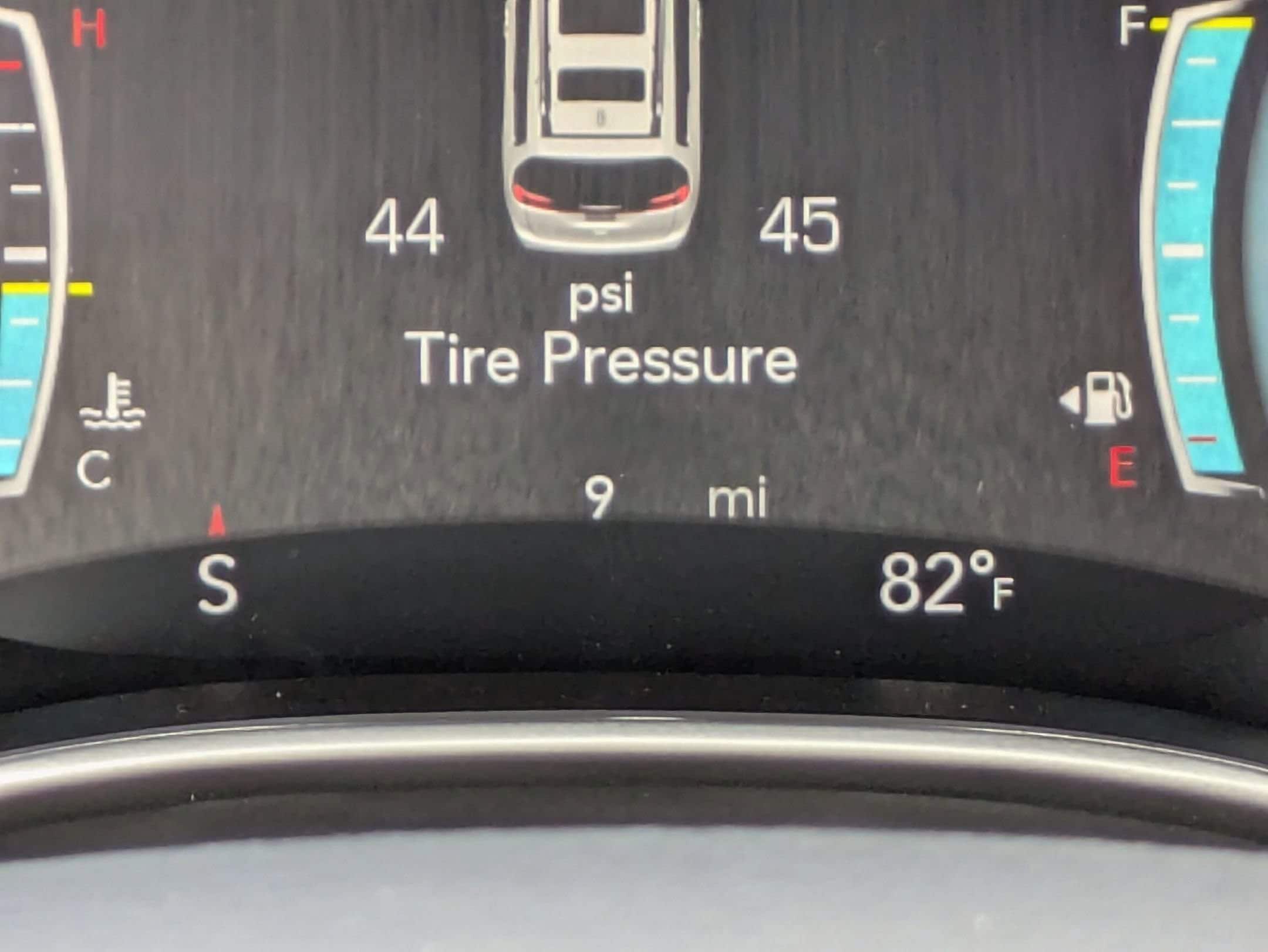 2026 Chrysler Pacifica Select - Photo 11