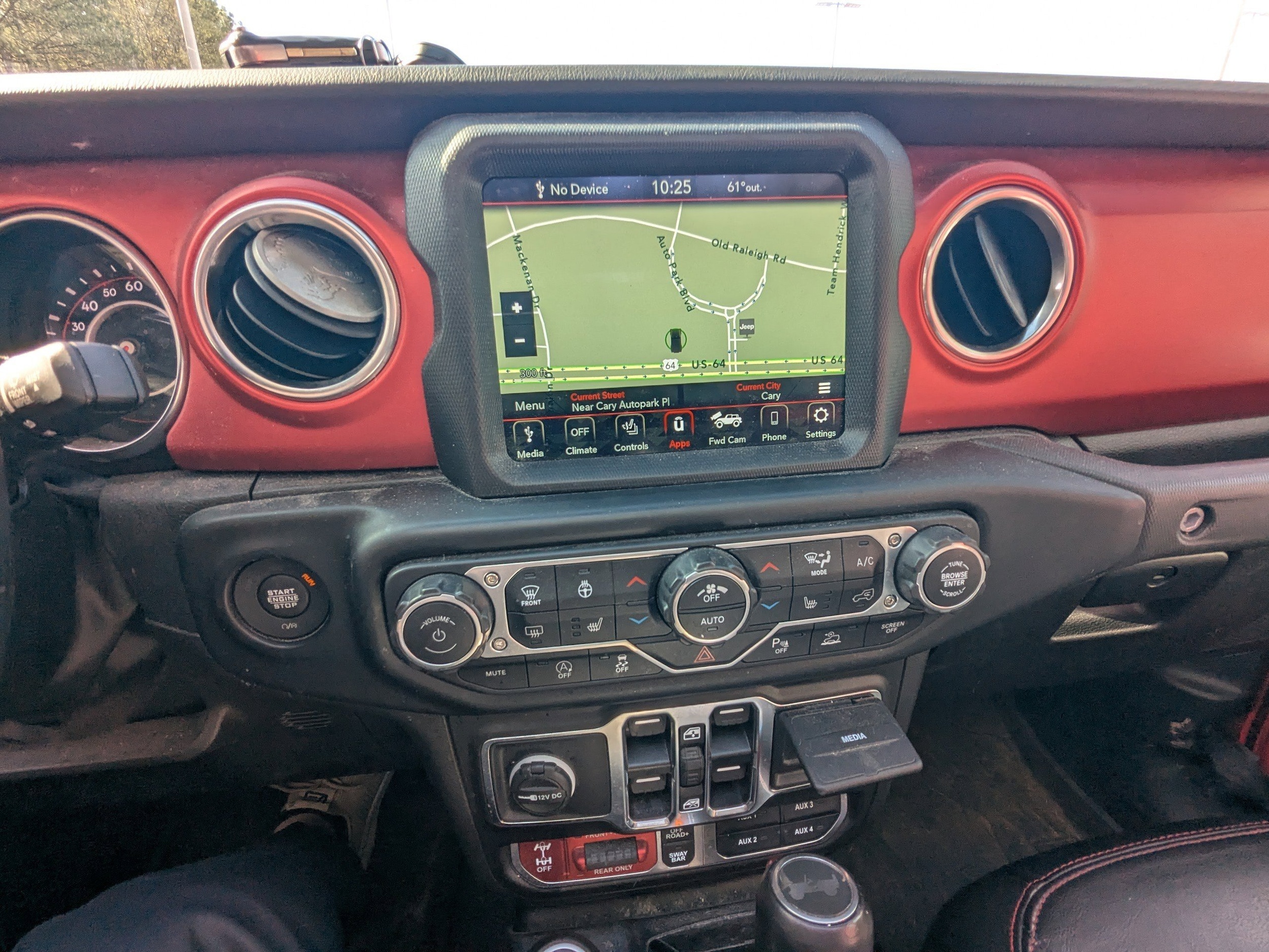 View vehicle photo 4