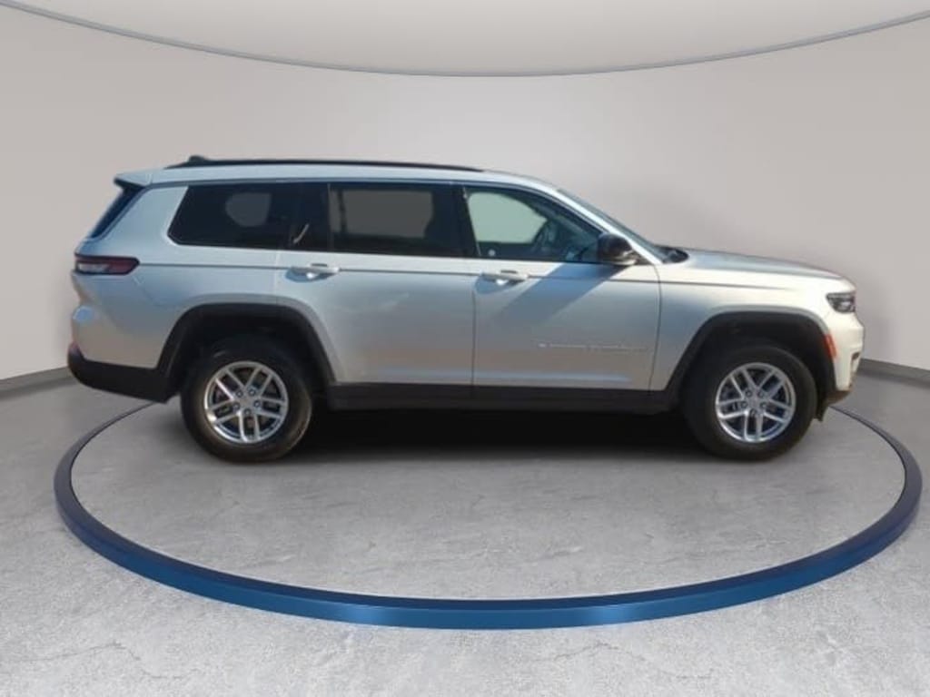 Used 2024 Jeep Grand Cherokee L Laredo Laredo 4x4