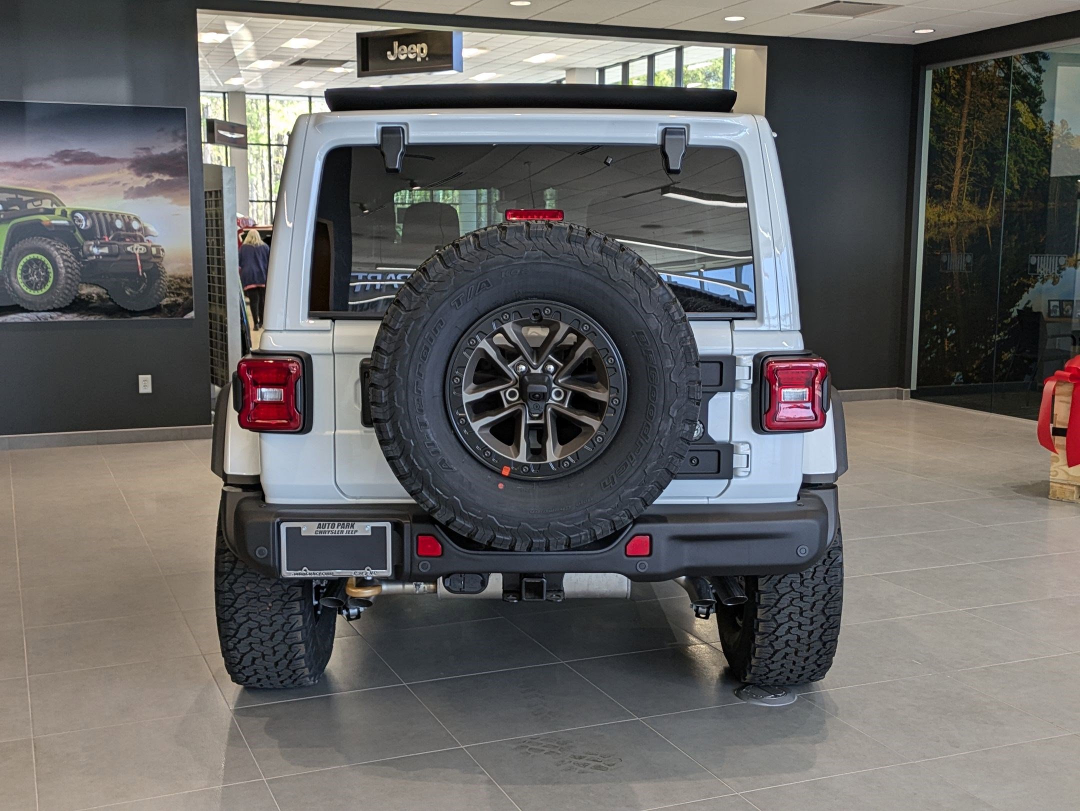 2025 Jeep Wrangler 4-Door Rubicon 392 Final Edition - Photo 6