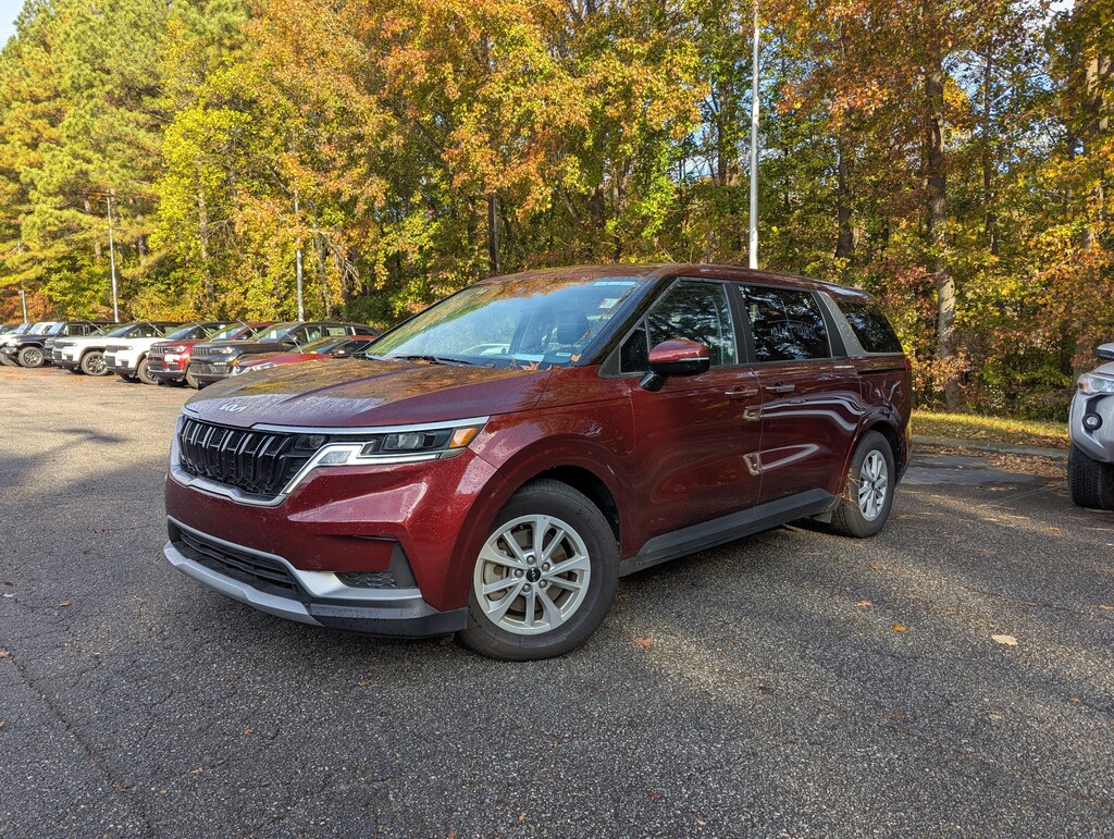 Used 2024 Kia Carnival LX LX FWD w/Seat Pkg