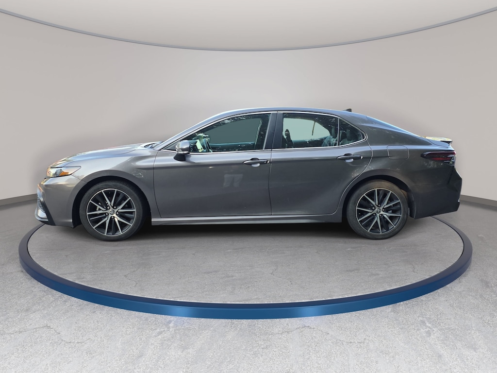 Used 2024 Toyota Camry SE SE Auto