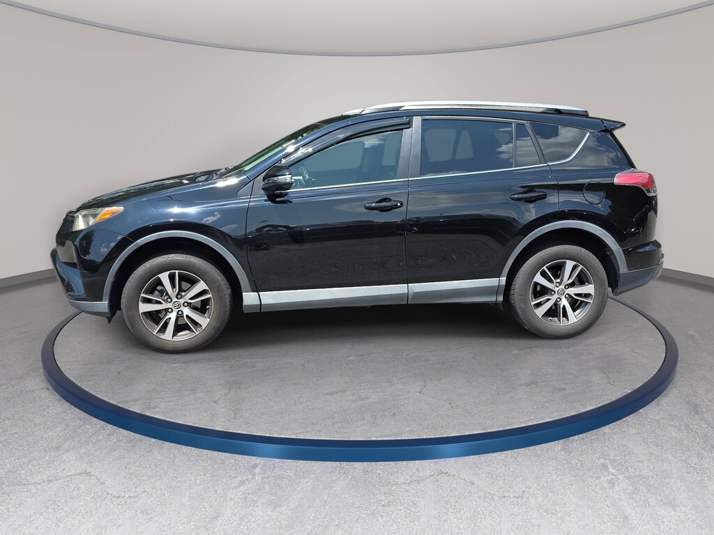 Used 2017 Toyota RAV4 XLE XLE AWD