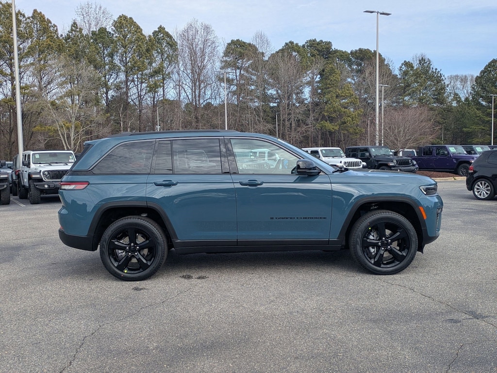 New 2026 Jeep Grand Cherokee LIMITED 4X4 Sport Utility