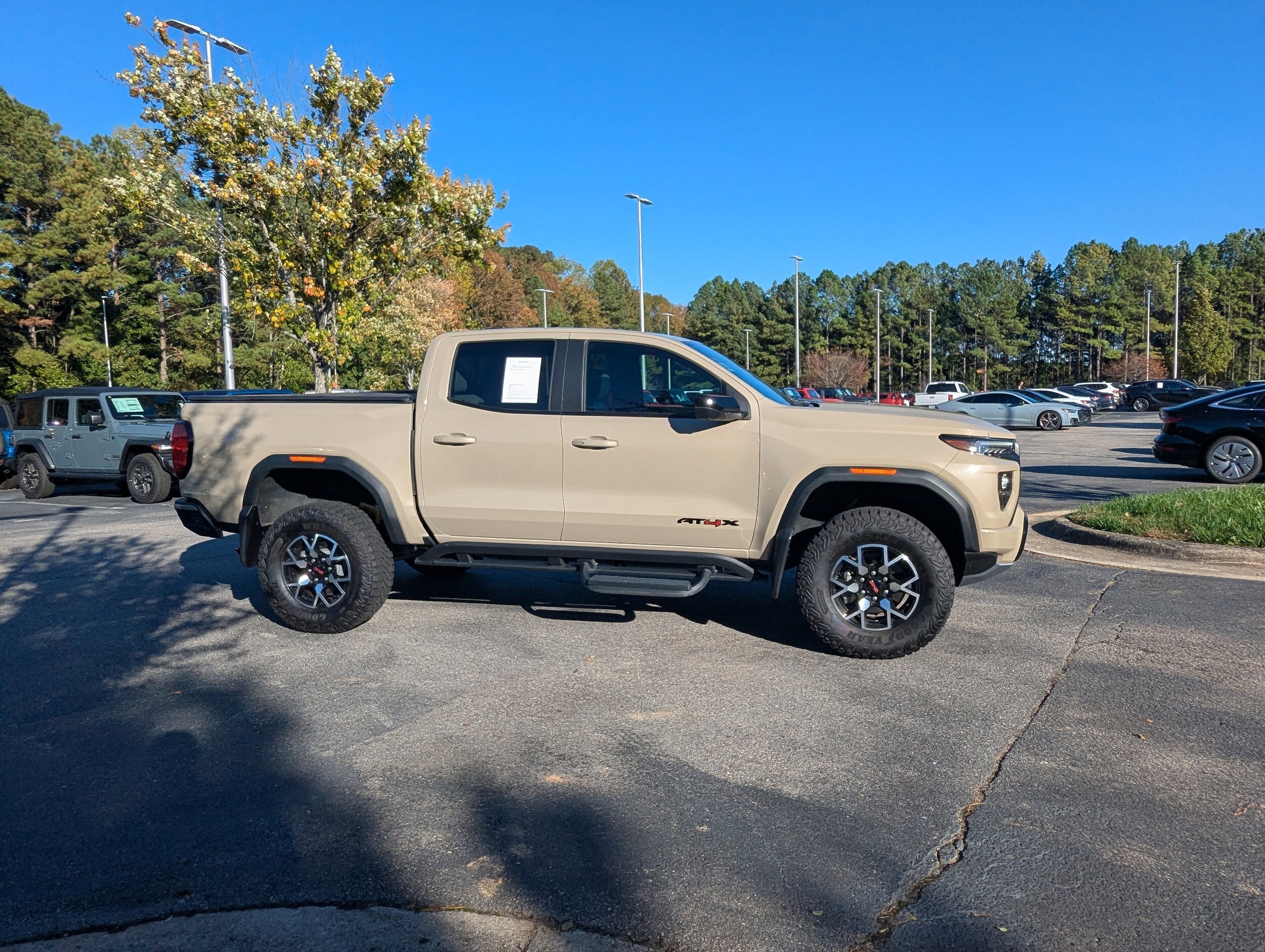 2023 Gmc Canyon AT4X photo 2