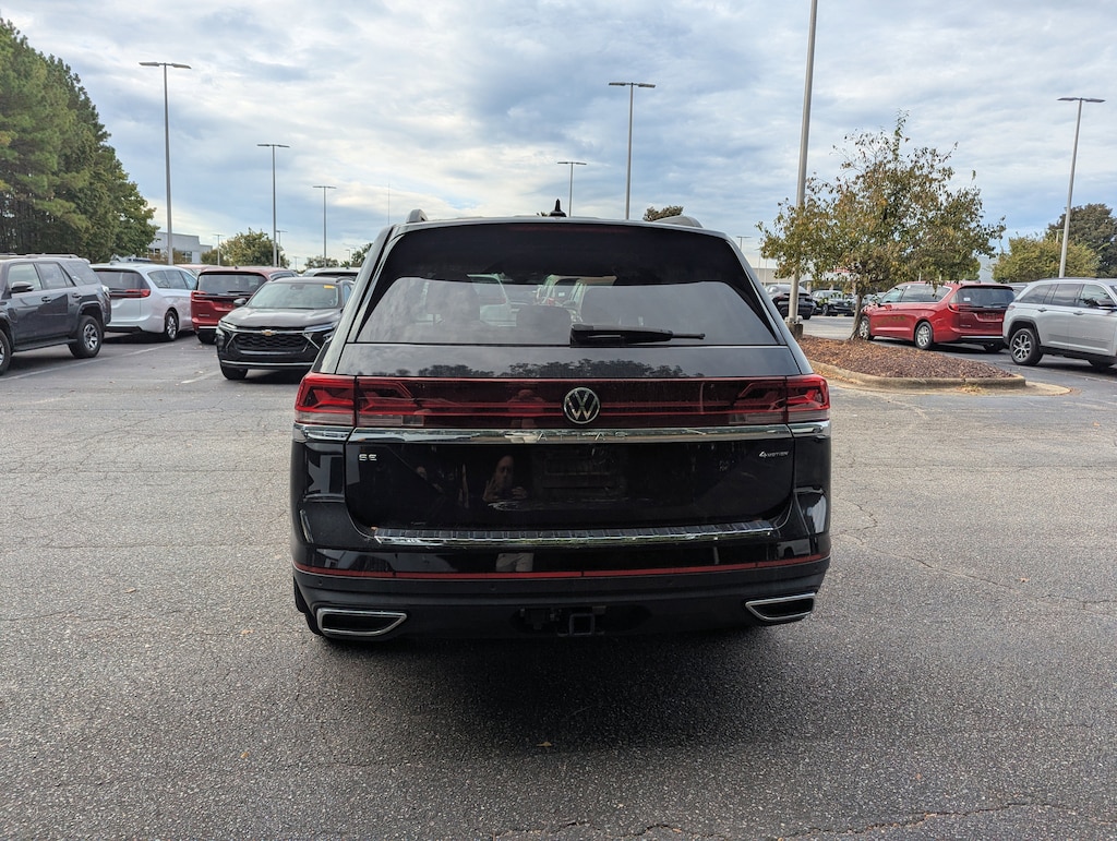 Used 2024 Volkswagen Atlas 2.0T SE w/Technology 2.0T SE w/Technology 4MOTION