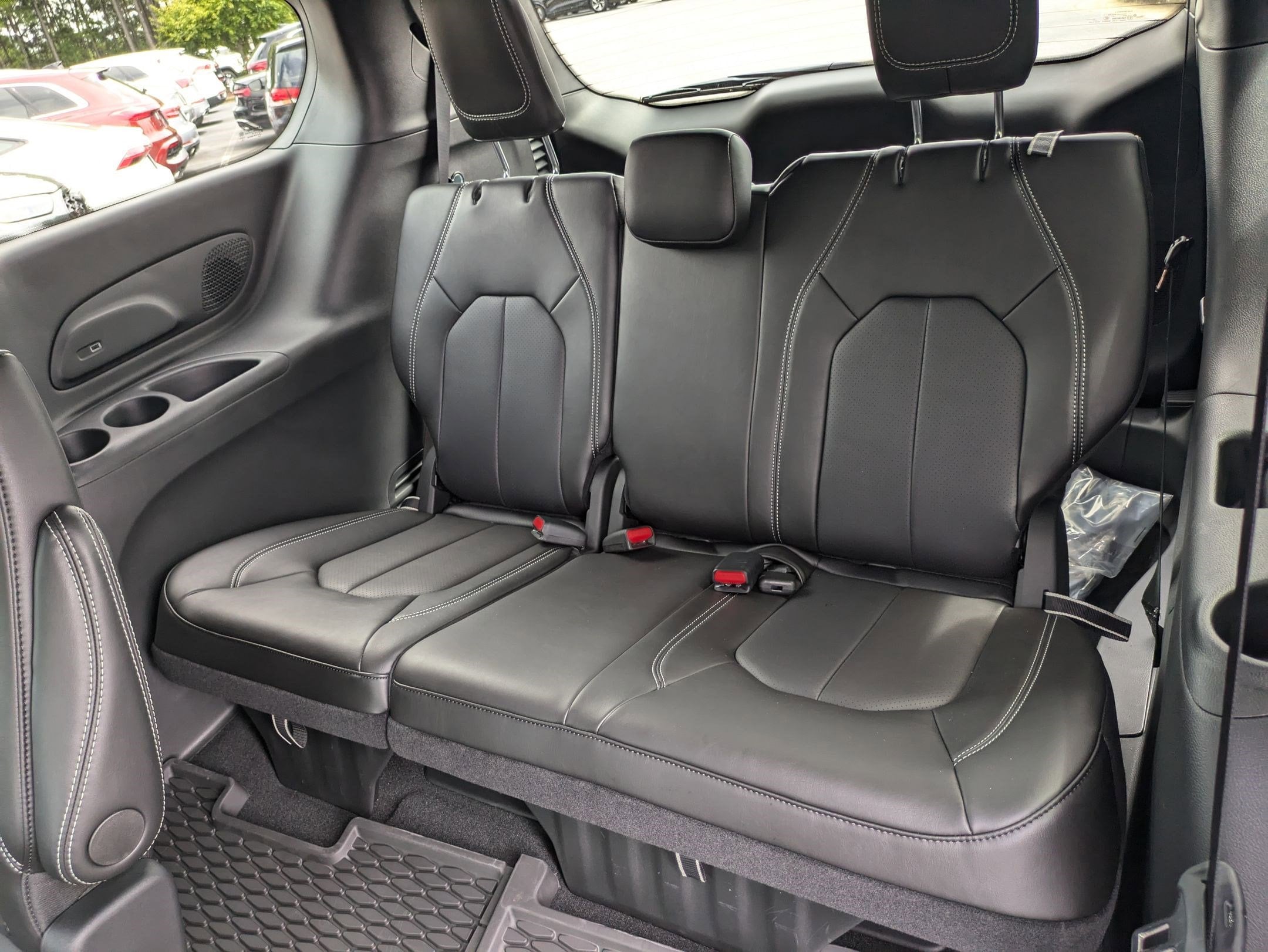 2026 Chrysler Pacifica Select - Photo 26