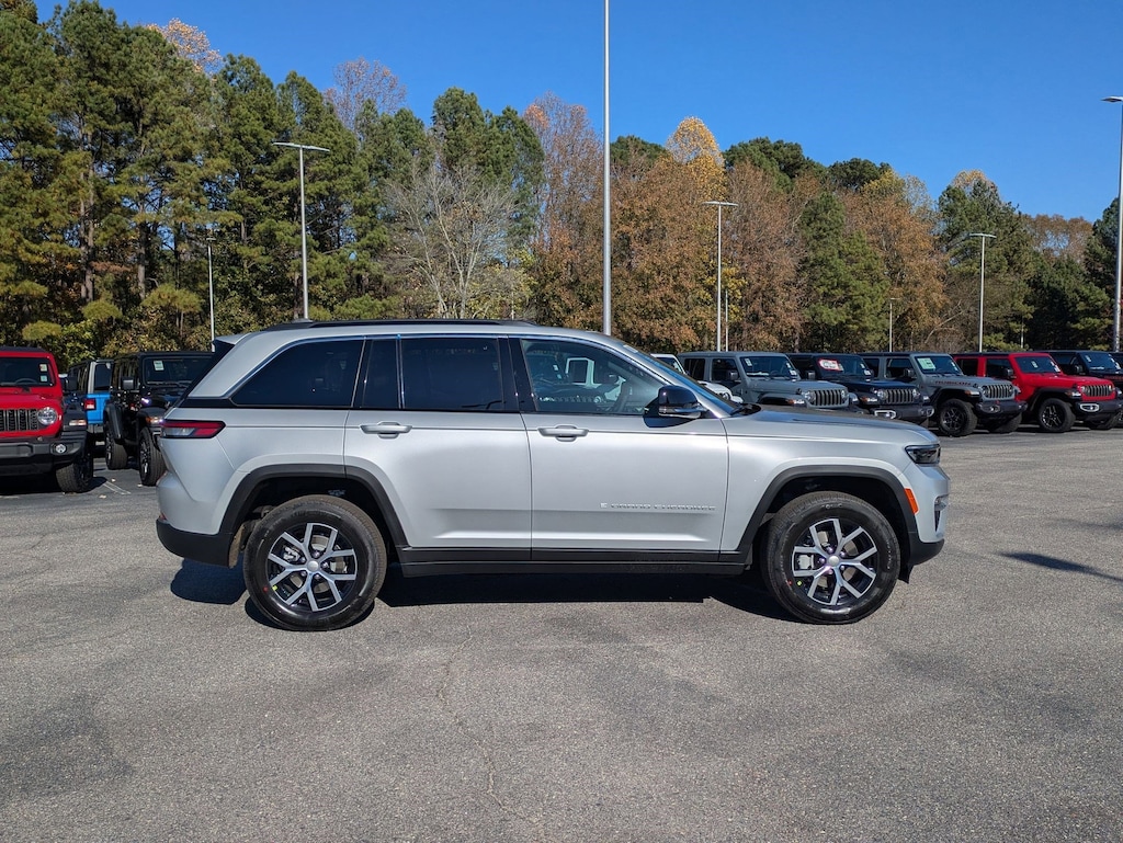 New 2025 Jeep Grand Cherokee LIMITED 4X4 Sport Utility