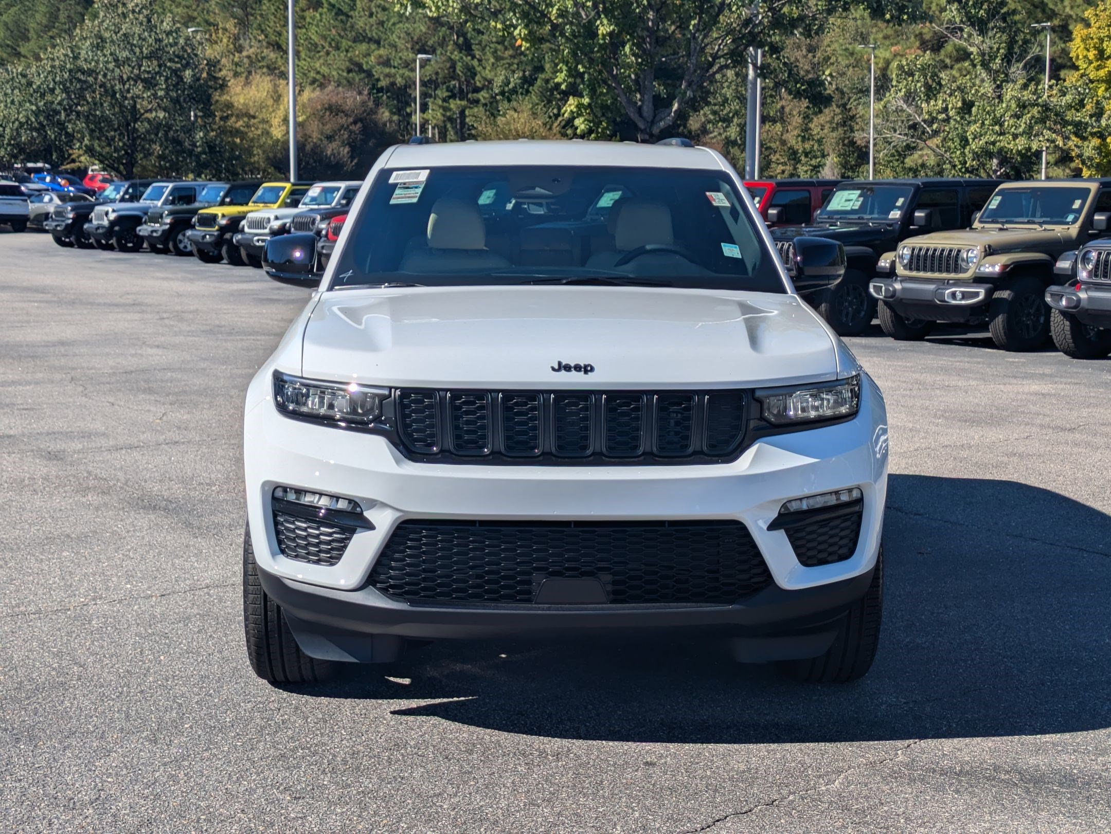 2025 Jeep Grand Cherokee Limited photo 2
