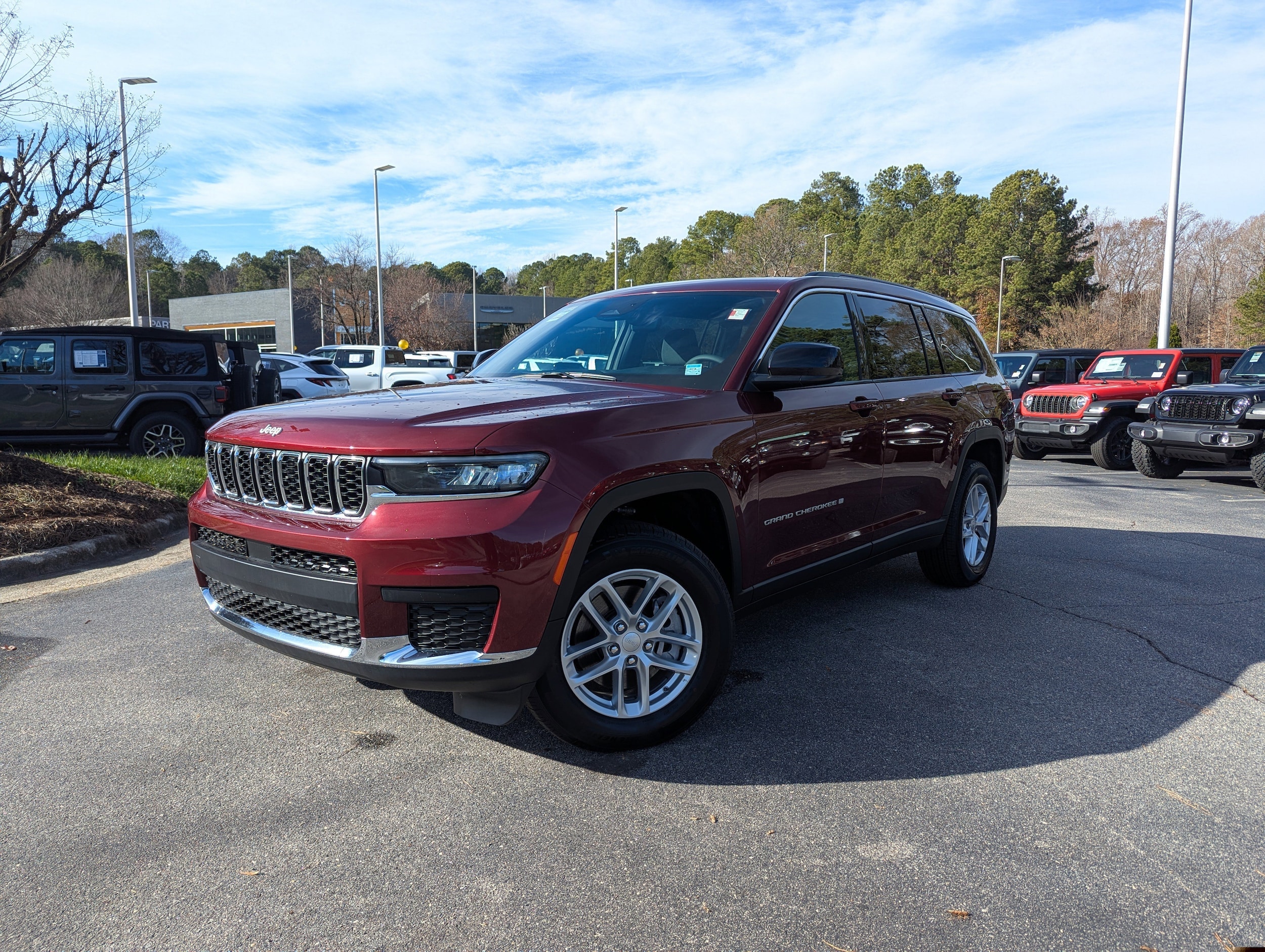 2024 Jeep Grand Cherokee L Laredo's photo