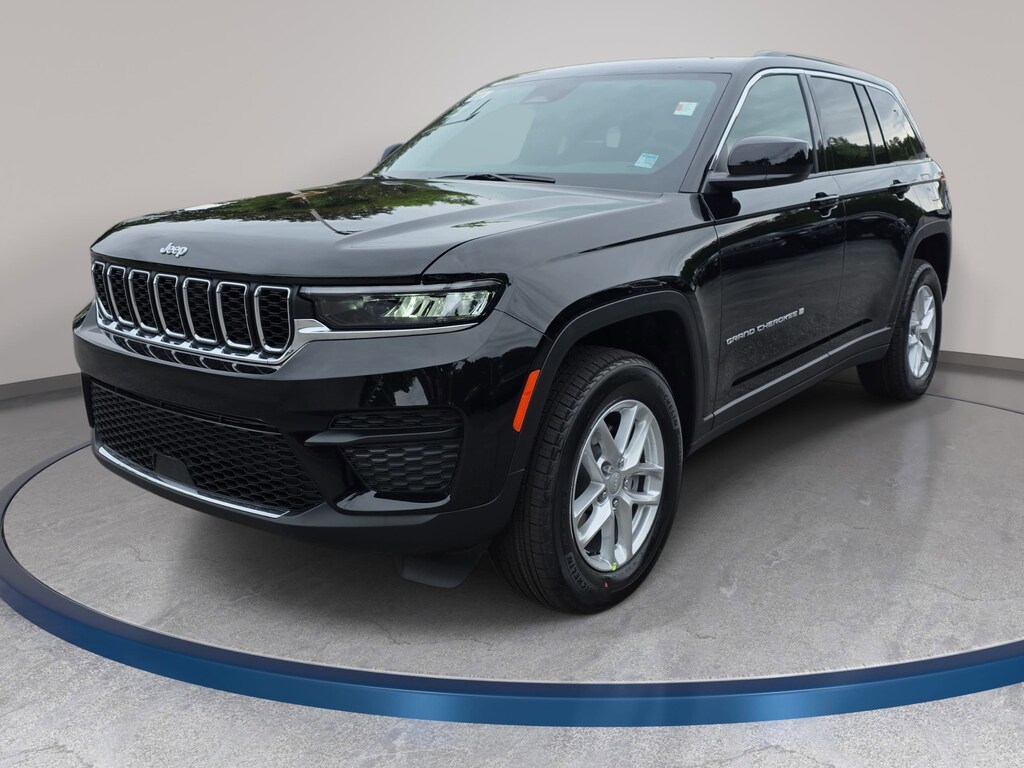 New 2026 Jeep Grand Cherokee LAREDO X 4X4 Sport Utility