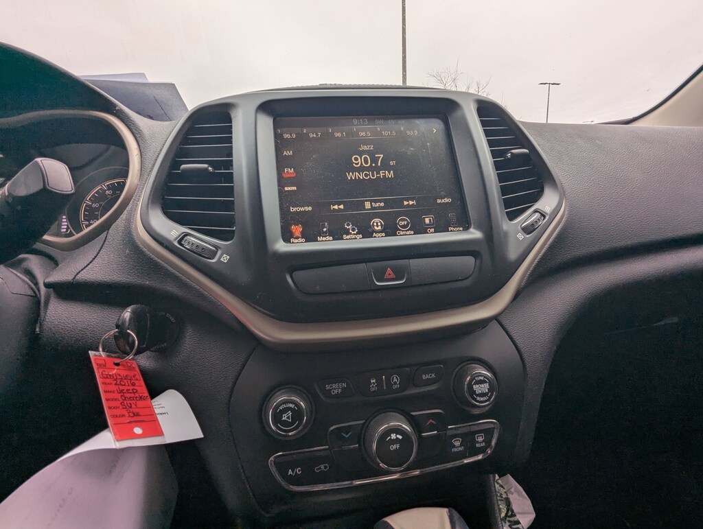 Used 2016 Jeep Cherokee Latitude FWD Latitude