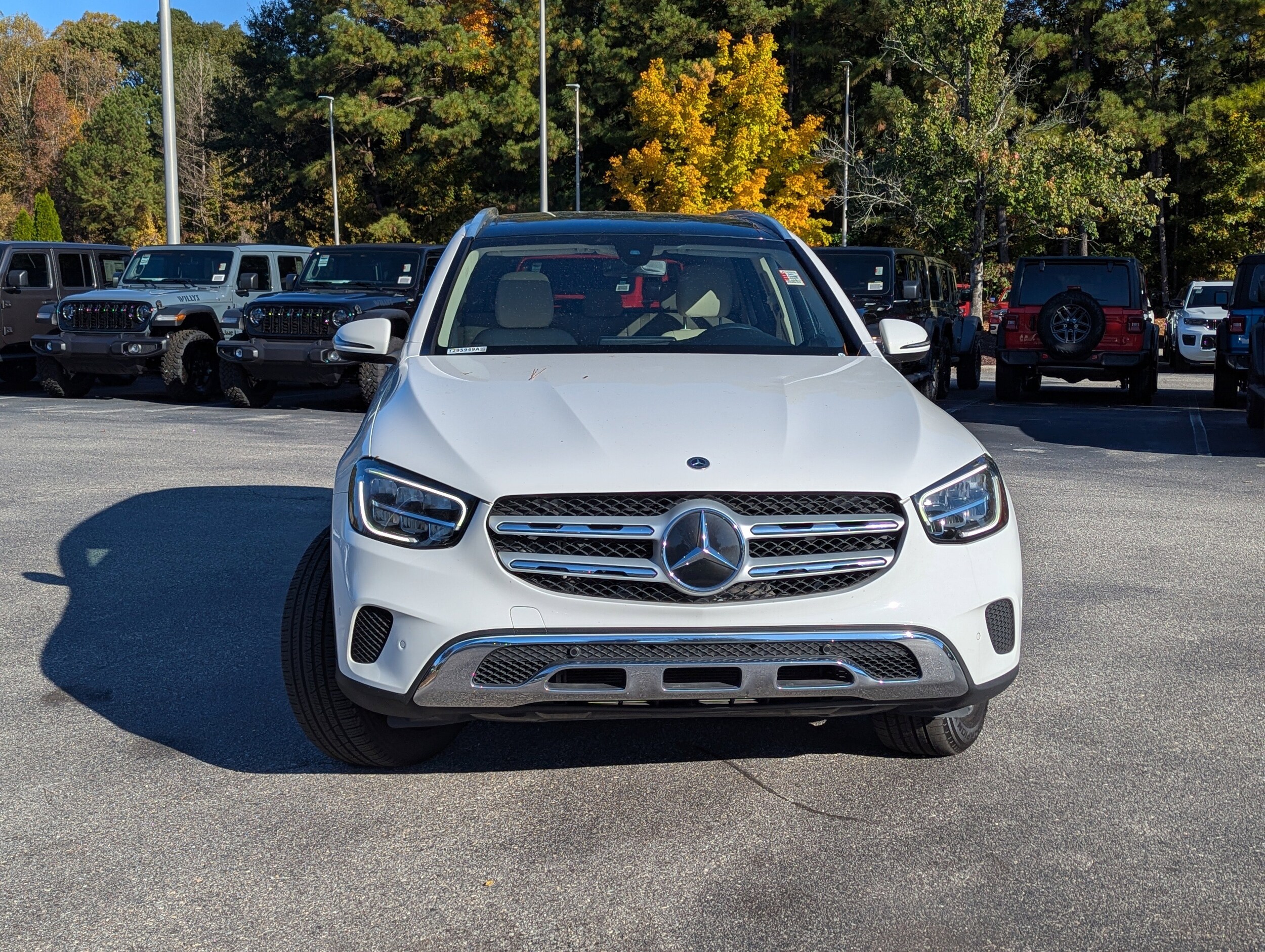 2021 Mercedes Benz GLC 300 photo 2