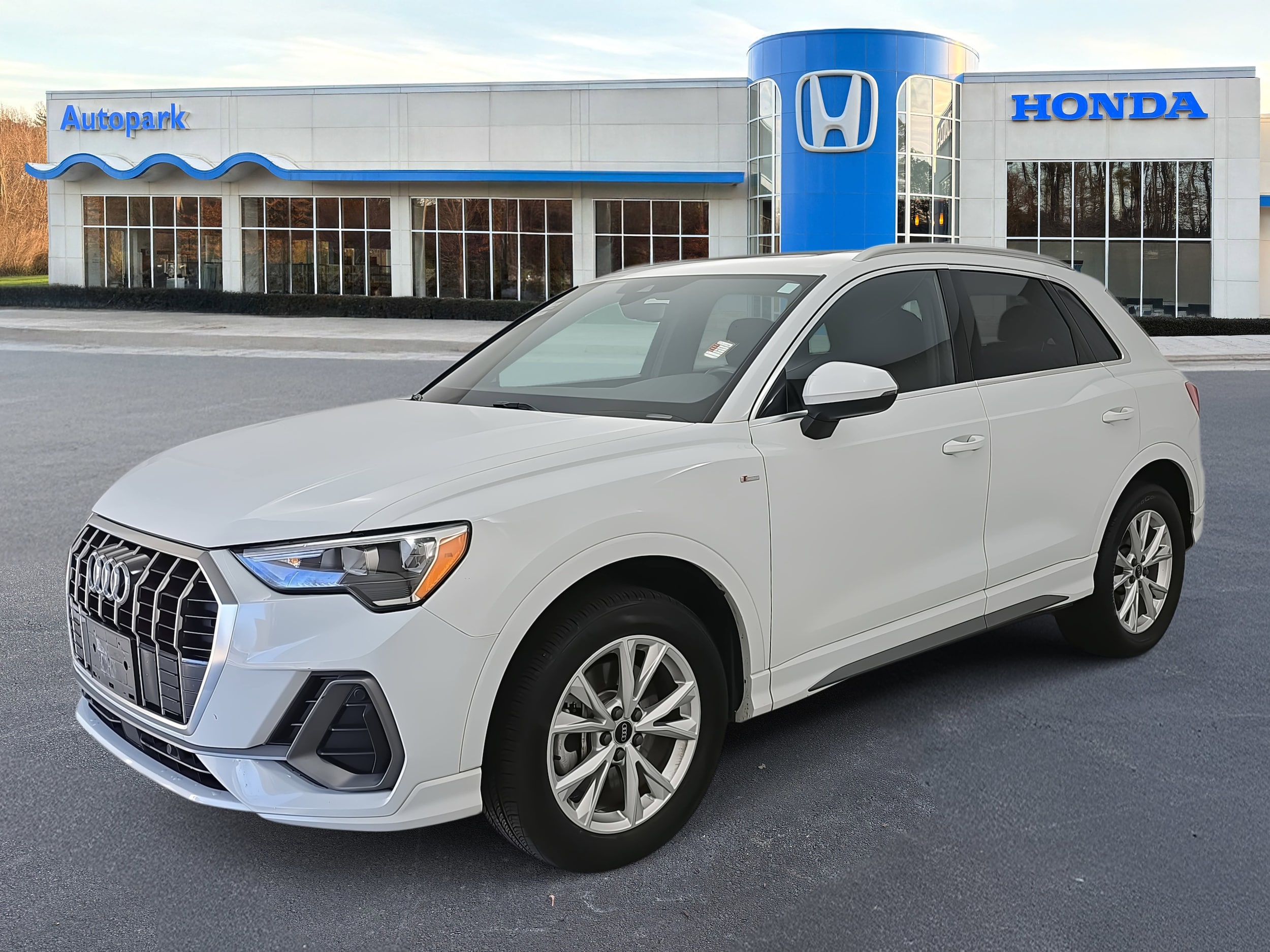 2021 Audi Q3 S Line Premium's photo