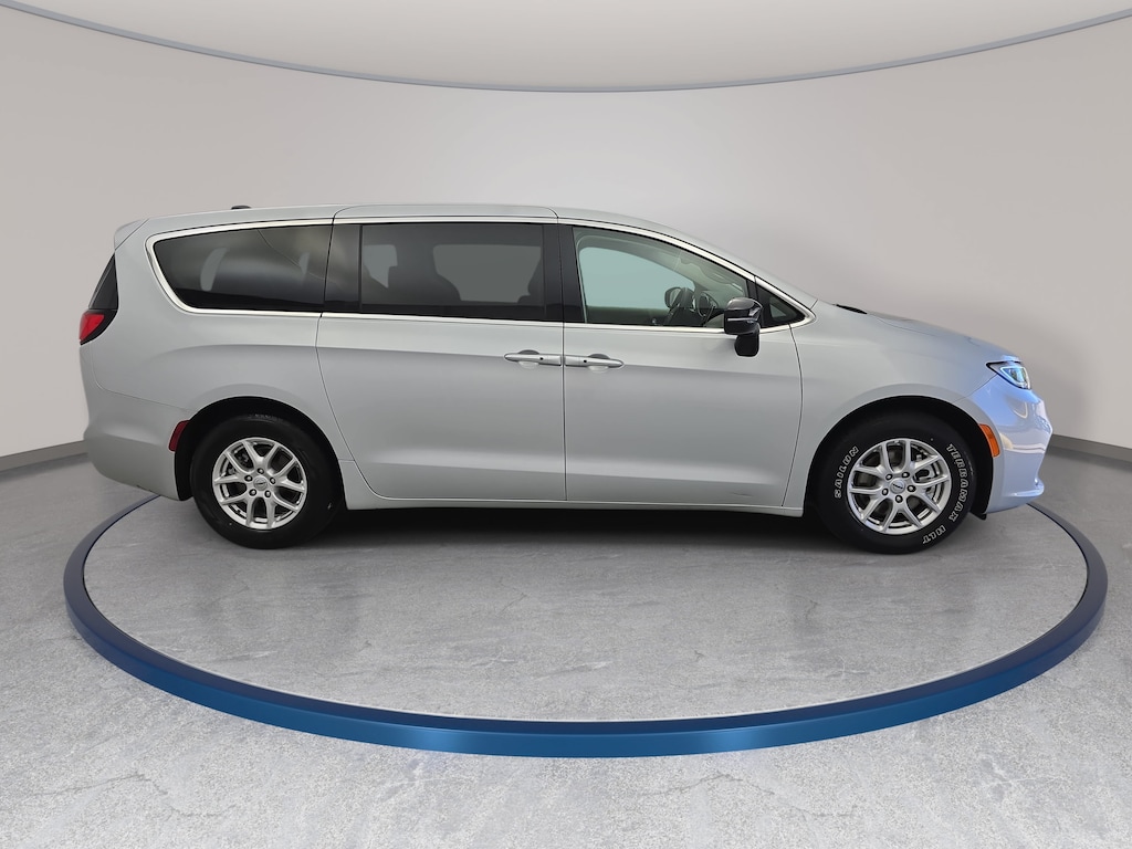 Used 2024 Chrysler Pacifica Touring L Van Passenger Van