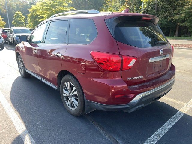 2019 Nissan Pathfinder SV photo 3