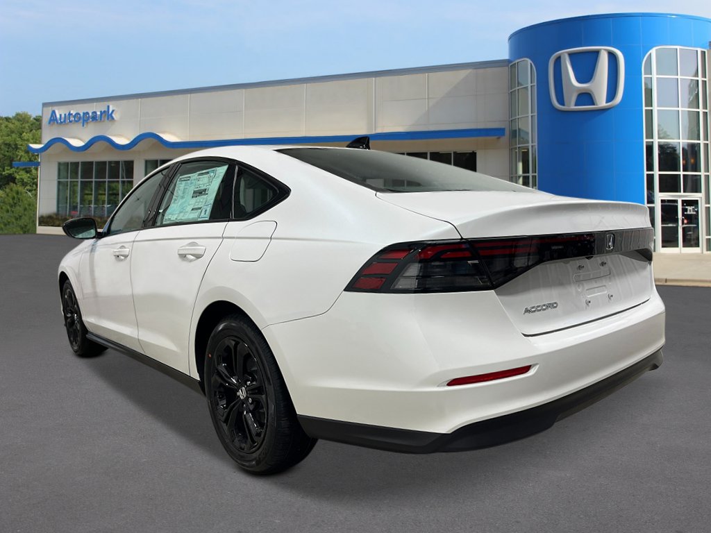 2025 Honda Accord SE - Photo 3