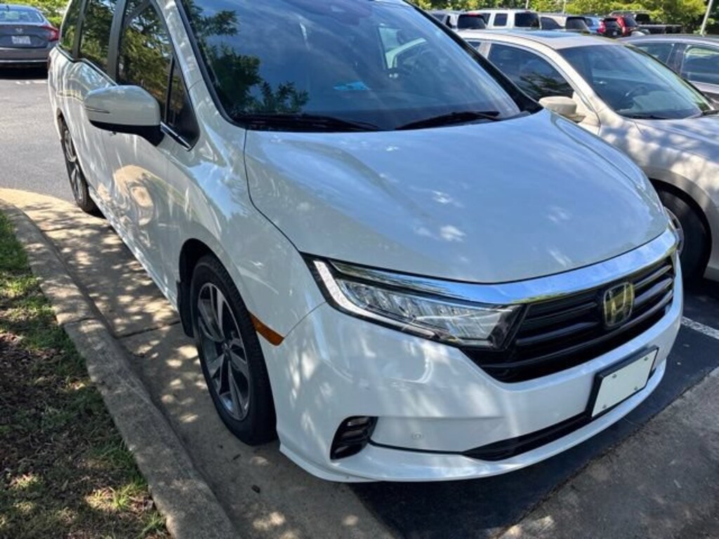 Used 2023 Honda Odyssey Touring Van