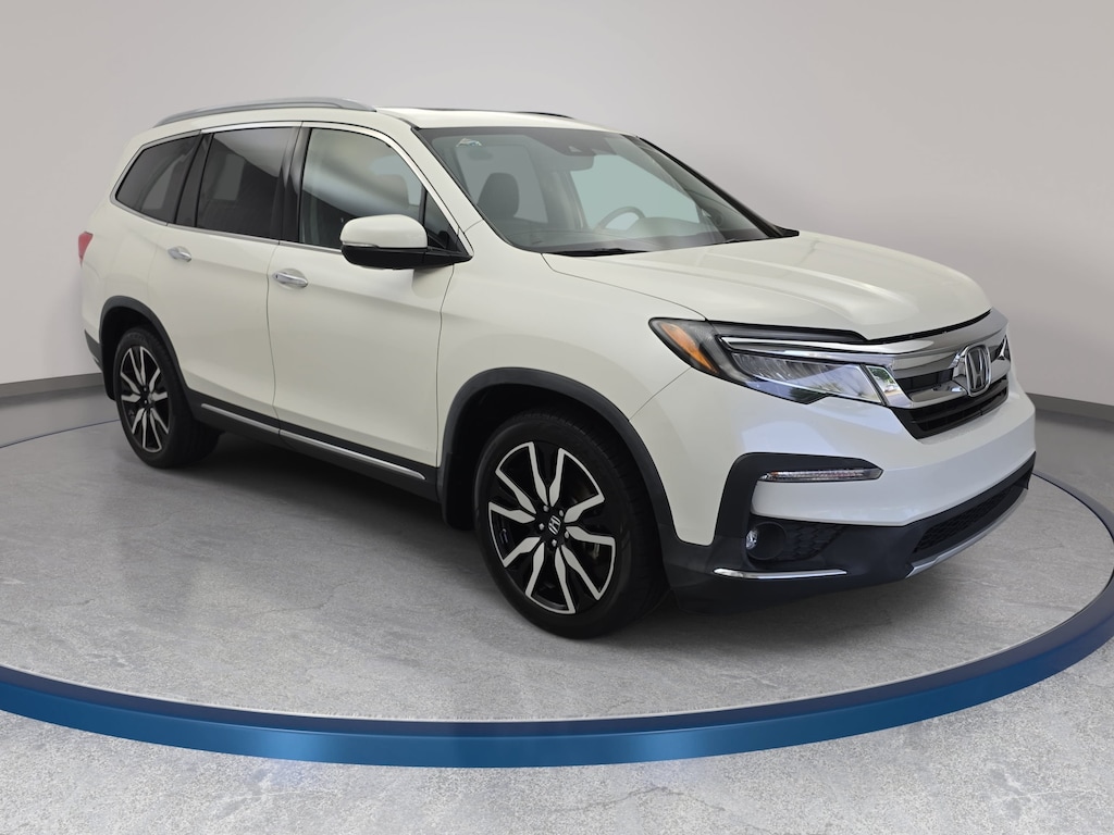 Certified 2019 Honda Pilot Touring 8-Passenger SUV