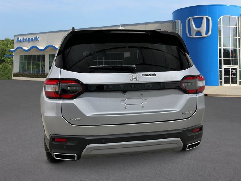 2025 Honda Pilot Touring photo 4
