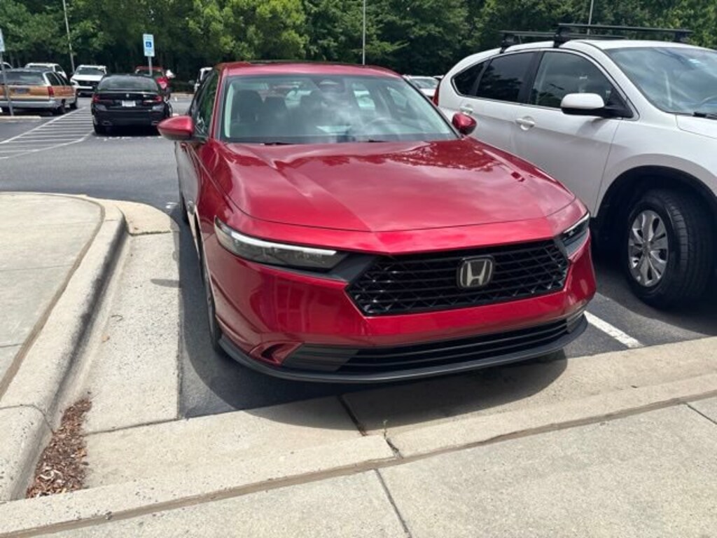 Used 2024 Honda Accord EX Sedan