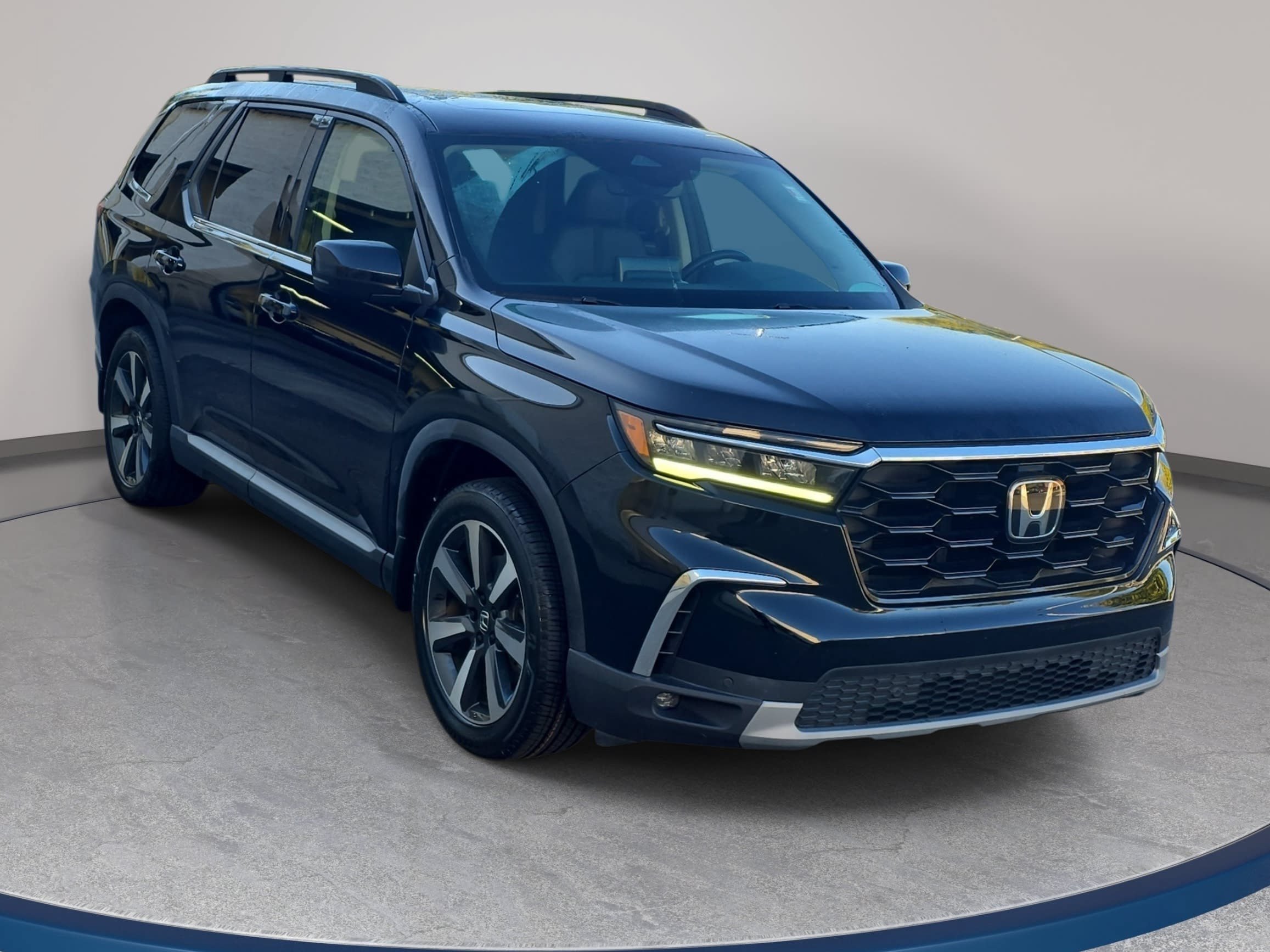 Certified 2024 Honda Pilot Touring SUV