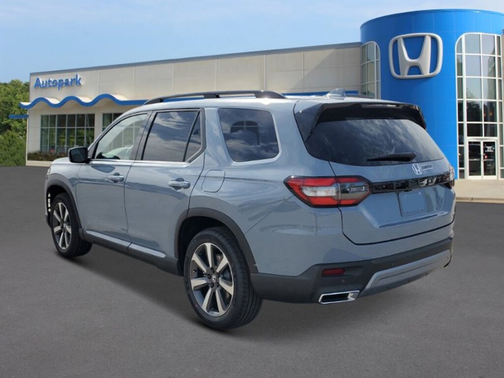 New 2025 Honda Pilot Touring SUV