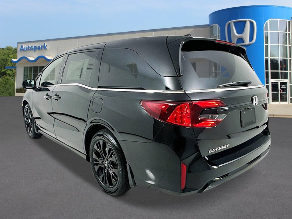 2026 Honda Odyssey photo 2