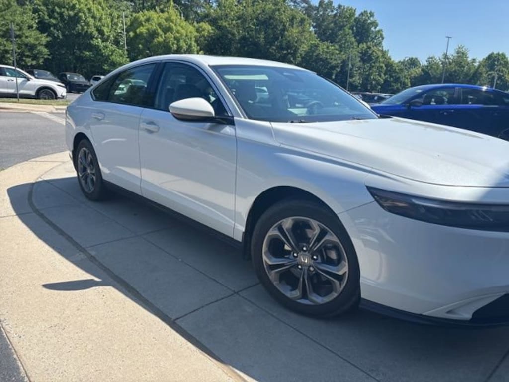Used 2023 Honda Accord EX Sedan