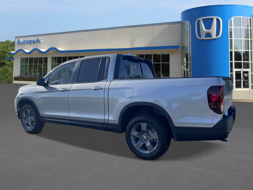 2026 Honda Ridgeline TrailSport photo 2