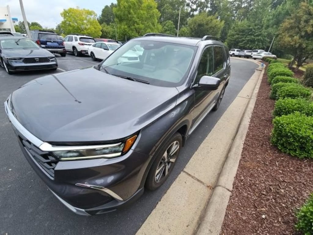 Certified 2024 Honda Pilot Touring SUV
