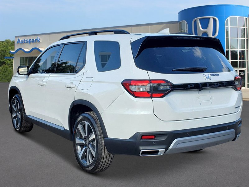 2025 Honda Pilot Touring photo 3