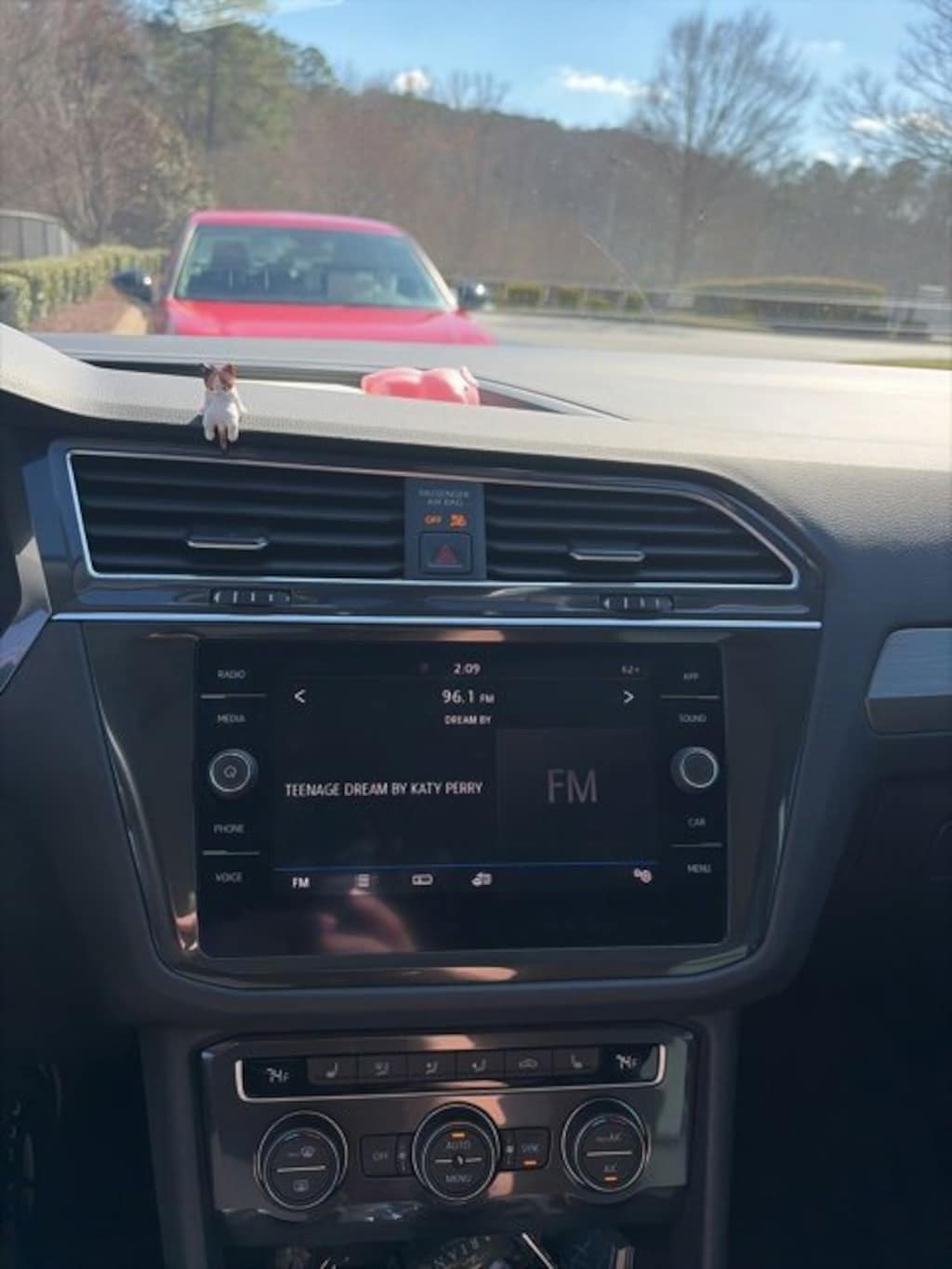 Used 2020 Volkswagen Tiguan SE SUV