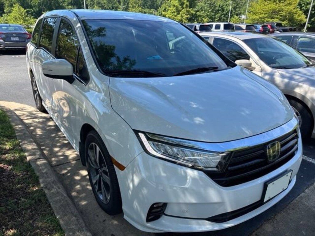 Used 2023 Honda Odyssey Touring Van