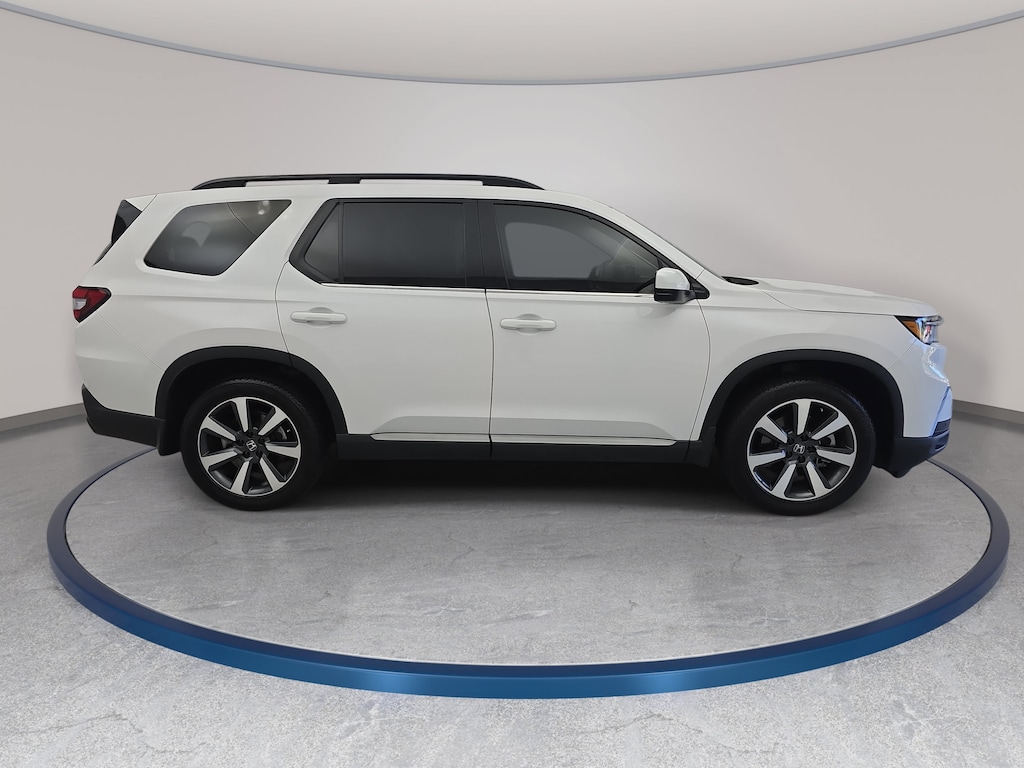 Certified 2025 Honda Pilot Touring SUV
