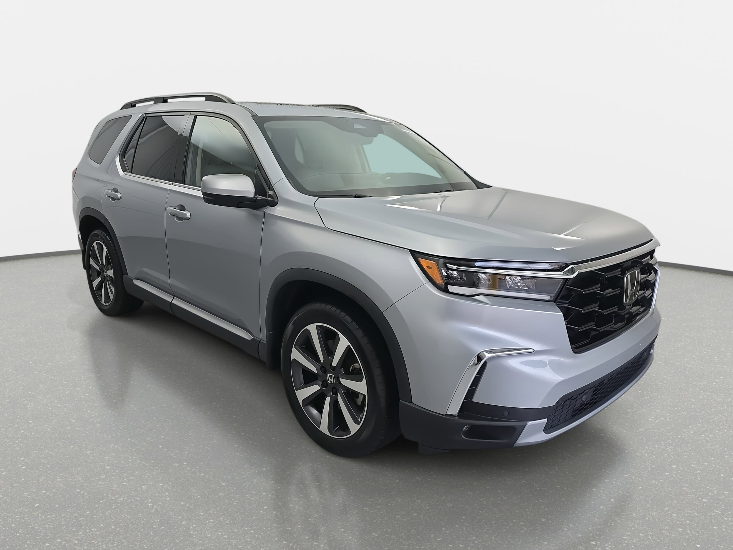 2023 Honda Pilot Touring photo 2