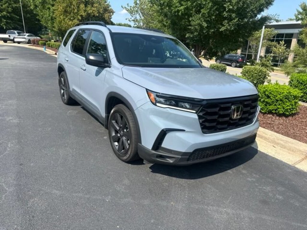 Used 2025 Honda Pilot Sport SUV