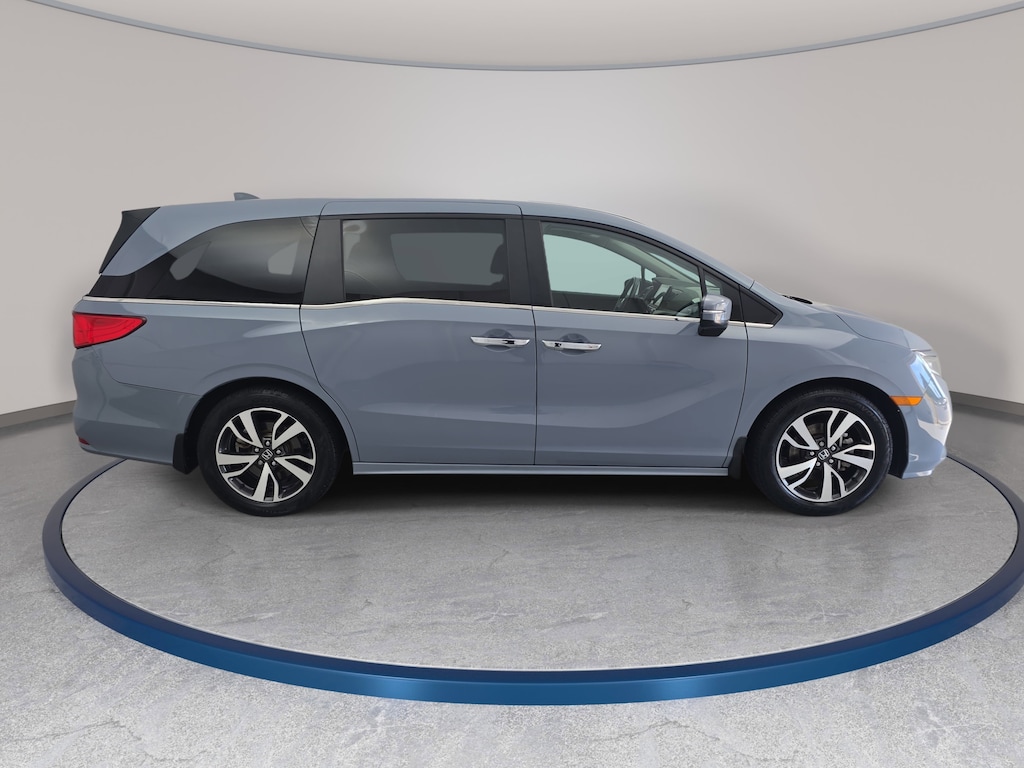 Used 2024 Honda Odyssey Touring Van